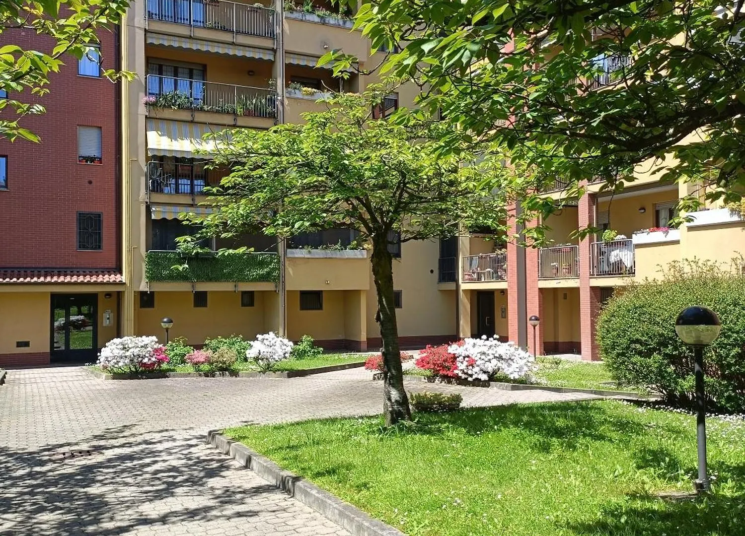 Curiel Apartment Rozzano