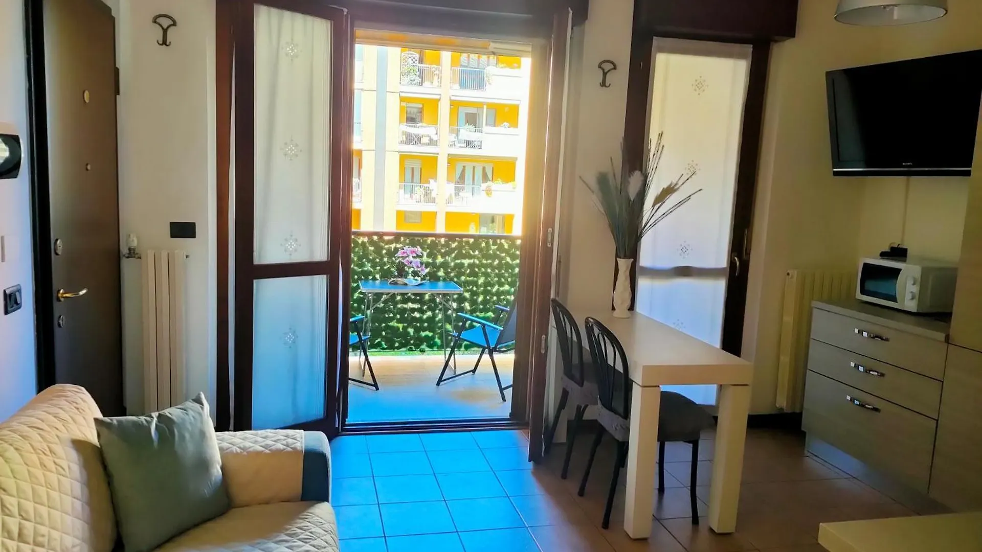 Curiel Apartment Rozzano 0*,  Italy
