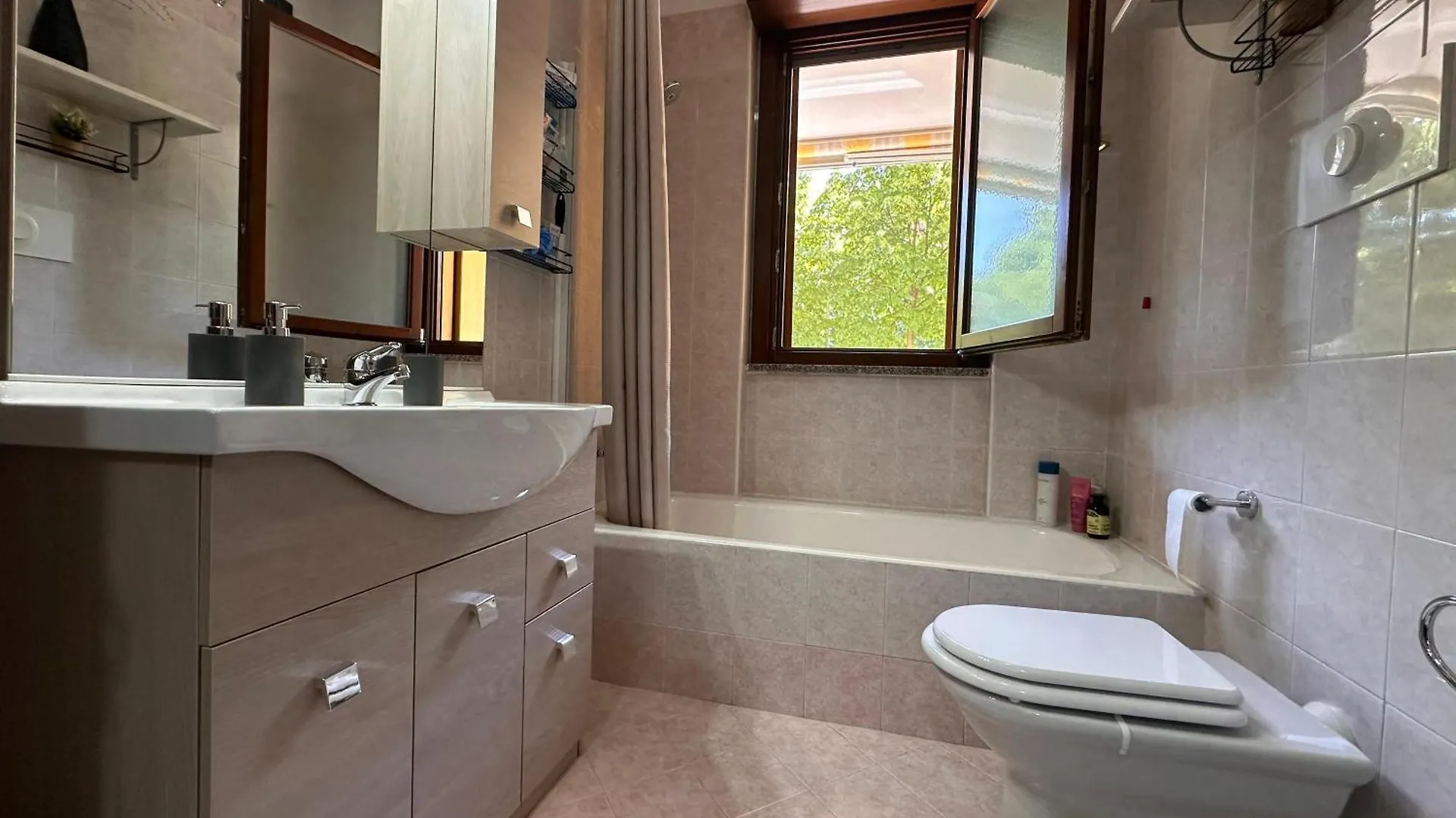 Curiel Apartment Rozzano Italy
